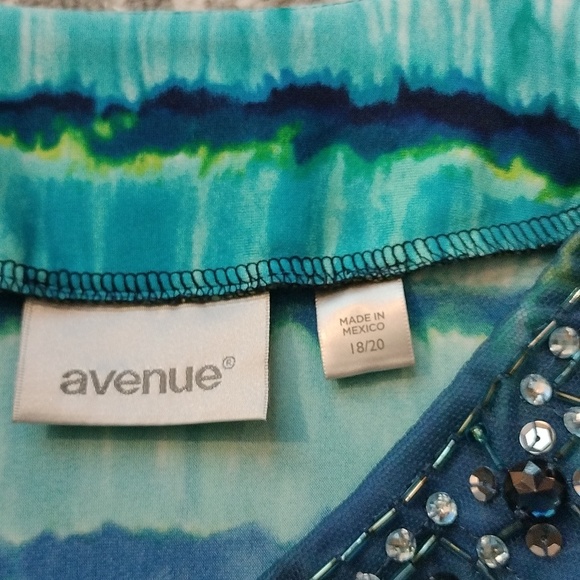 Women's green and blue plus size Avenue top size 18/20 - Picture 2 of 4